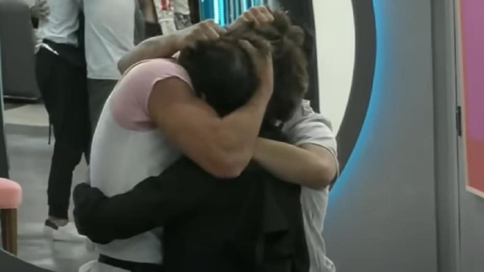 El reencuentro entre Agustín y Marcos. Foto: captura.