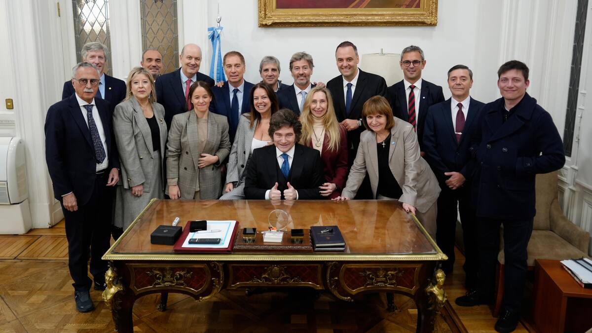 Javier Milei convocó una nueva reunión de Gabinete para este viernes para avanzar con el plan de reformas