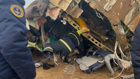 Un avión de pasajeros de Azerbaijan Airlines se estrelló cerca de la ciudad de Aktau, Kazajstán. EFE