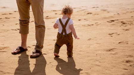 Bebés en el sol. Foto: Pexels