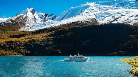 Parece un cuadro pintado con acuarelas: el impactante rincón de la Patagonia con aguas turquesas que enamora a turistas
