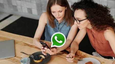 No te quedes afuera de los festejos: cómo activar el “modo Día del Amigo” en WhatsApp con un diseño personalizado
