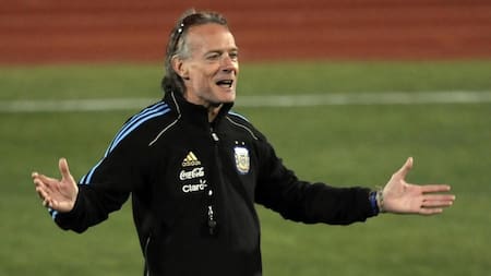 Fernando Signorini, preparador físico, NA.