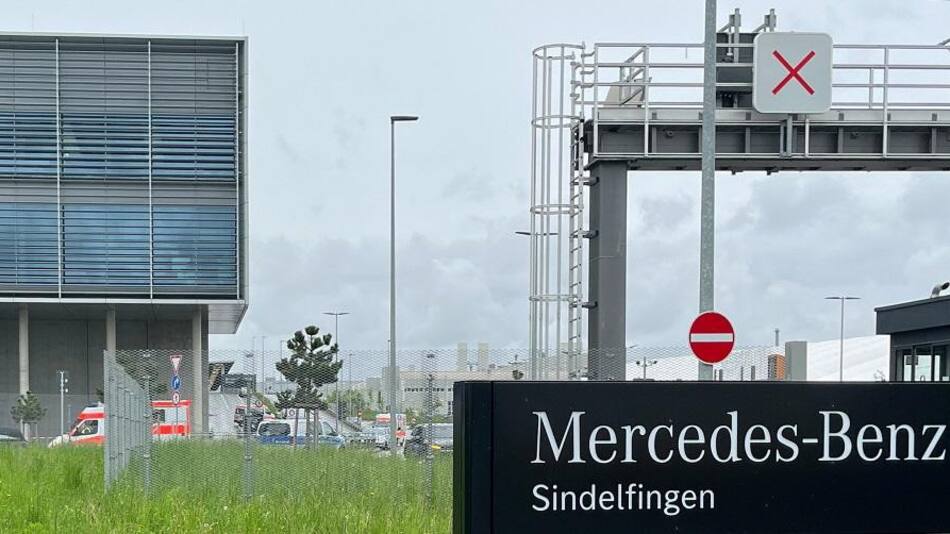 Tiroteo en una planta alemana de Mercedes Benz. Foto: Reuters.