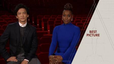 Issa Rae y John Cho - Oscars nominaciones