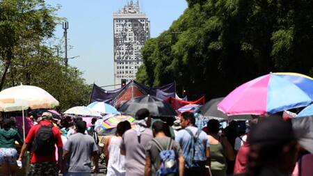 Marcha en el Ministerio de Desarrollo Social. Foto: NA