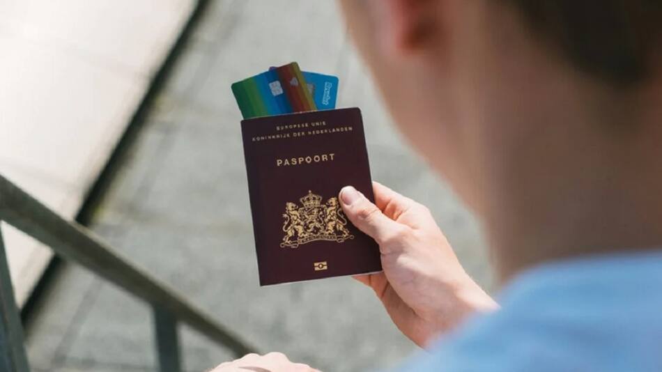 Un pasaporte de carbono medirá en cuánto contribuye cada viajero al calentamiento global. NA