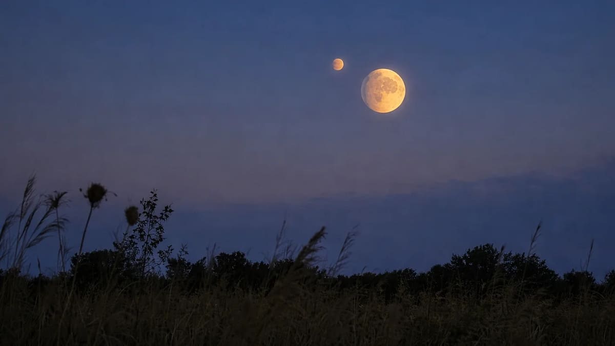 La NASA confirmó que la Tierra tendrá dos lunas.