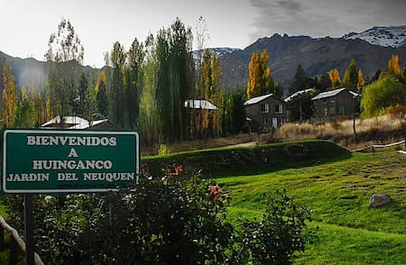 Huinganco, Neuquén. Foto: Wikipedia/Dangelin5.