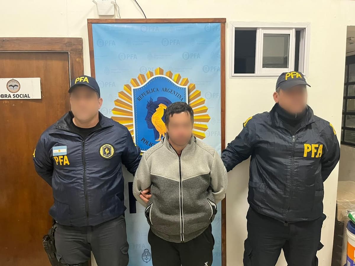 Efectivos de la PFA rescataron a una joven uruguaya de 15 años que era buscada en su país por INTERPOL.