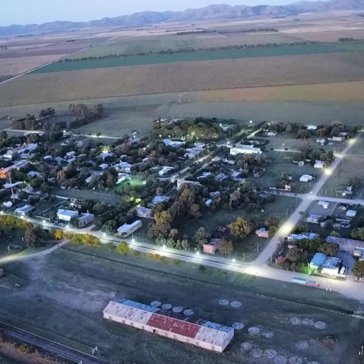 El pueblo de Buenos Aires que parece detenido en el tiempo y sorprende con un restaurante de campo