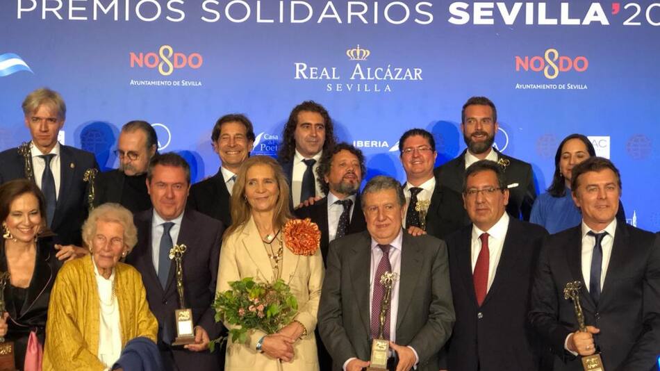 Ramón Puerta en el 25º Festival de las Naciones en España