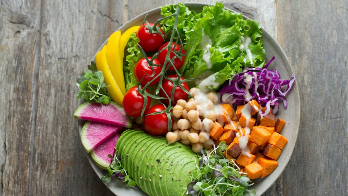 Vida saludable: a qué hora se debe cenar para evitar el aumento de peso