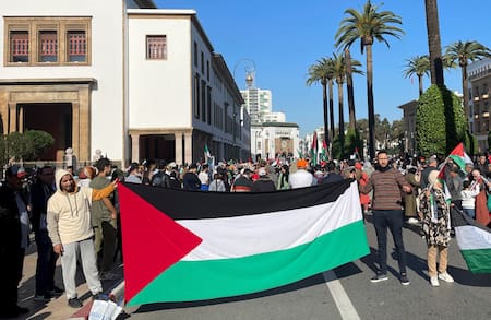 Marcha en Marruecos contra el ataque de Israel en Gaza. Foto: REUTERS.