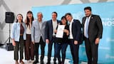 Andrés Watson y Axel Kicillof entregaron escrituras a familias varelenses