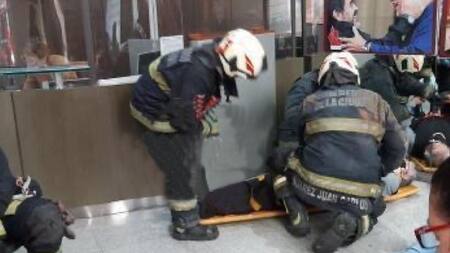 Cayó ascensor en embajada de Venezuela en Argentina, foto Twiter