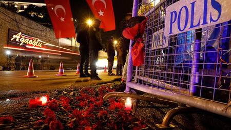 El Estado islámico se atribuyó el atentado a club nocturno en Estambul