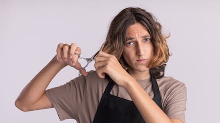 Cortarte el pelo en casa: la guía práctica paso a paso para renovar tu propio look sin errores