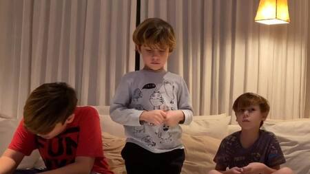 Hijos de Pampita con Chocolate