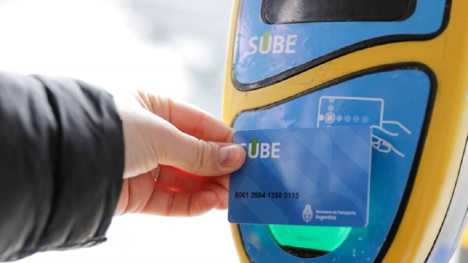 Cuenta DNI ofrece una recarga de $3.000 gratis para la SUBE. Foto NA.