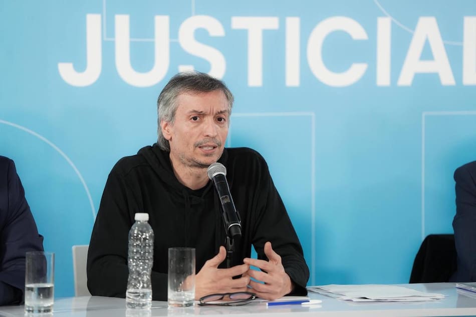 Máximo Kirchner con medios internacionales en al sede del PJ.