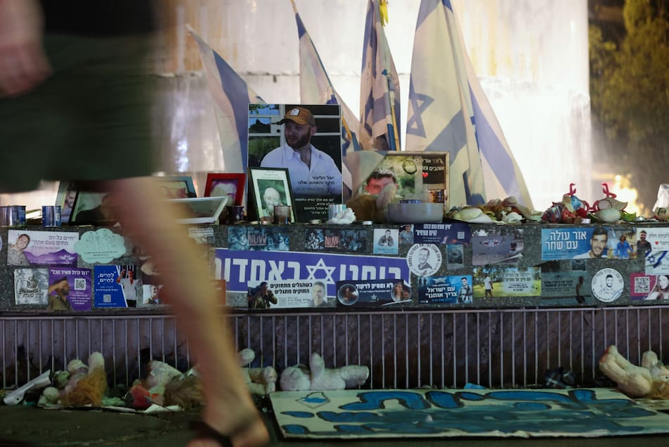 Plaza de los rehenes, Tel Aviv; guerra Israel-Hamás. Foto: Reuters