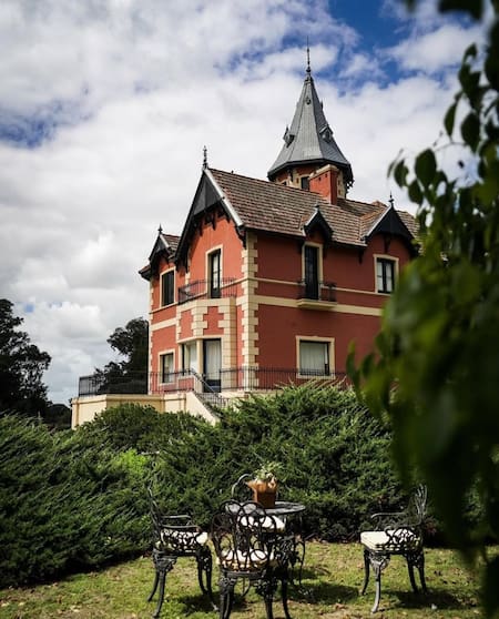 Estancia "La Raquel", en Castelli, Buenos Aires. Foto: Instagram / estancialaraquel.