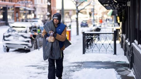 Tormenta invernal histórica en Estados Unidos: emergencia en casi la mitad del país y miles de vuelos cancelados
