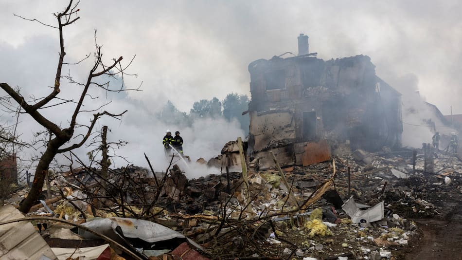 Destrozos en Ucrania por los ataques rusos. Foto: Reuters/Thomas Peter