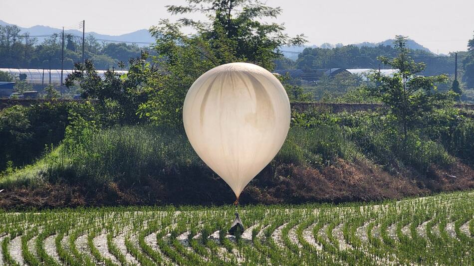 Corea del Norte envía globos con desechos al Sur. Foto: Reuters.