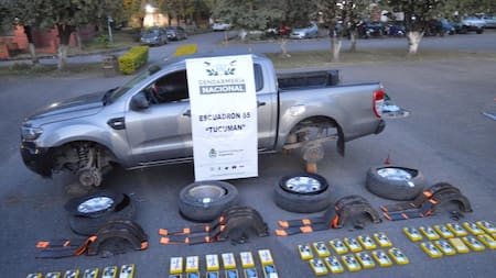 Una mujer fue detenida en Tucumán por llevar cocaína en su camioneta: tenía casi 50 kilos repartidos en las ruedas