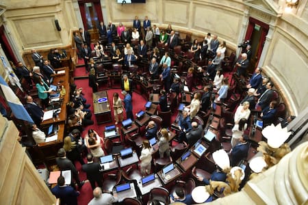 Toma de juramento de los senadores electos.