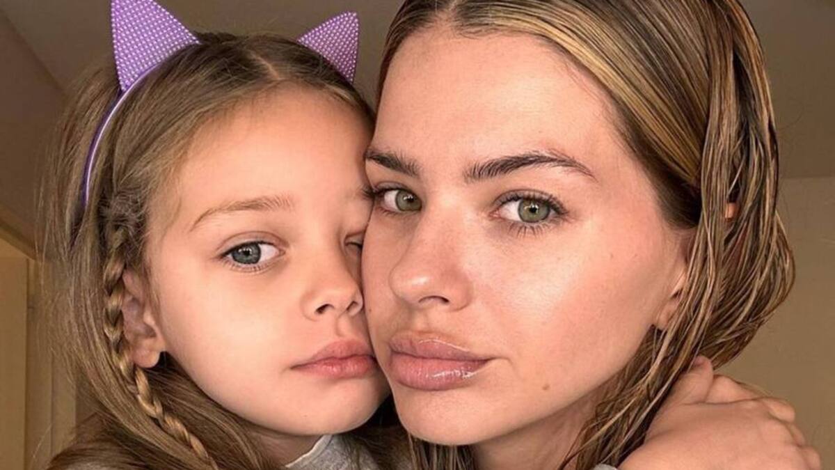 La China Suárez con su hija Magnolia.