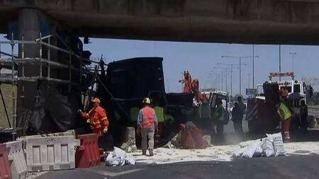 Tragedia en la Panamericana: 1 muerto tras choque de camión contra puente
