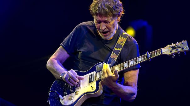 Murió Chris Rea a los 74 años: el autor del clásico navideño “Driving Home For Christmas”