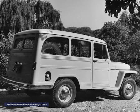 IKA Estanciera, el auto que se usa en El Eternauta. Fuente: Instagram @agnargentina
