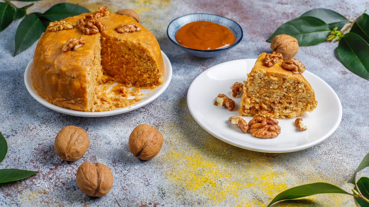 La receta de torta matera con nueces que conquista por ser fácil, rica y rendidora
