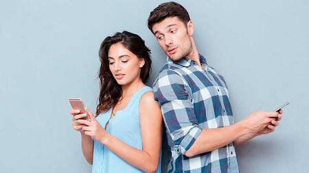 Pareja, relaciones, amor, redes sociales, foto Psicoactiva