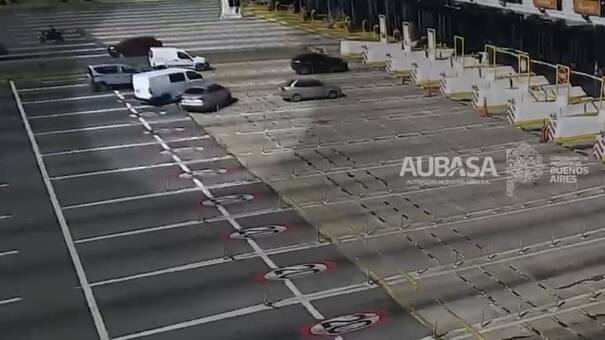 Discutieron en plena Autopista Buenos Aires - La Plata y casi provocan una tragedia: la Provincia los inhabilitó y multó