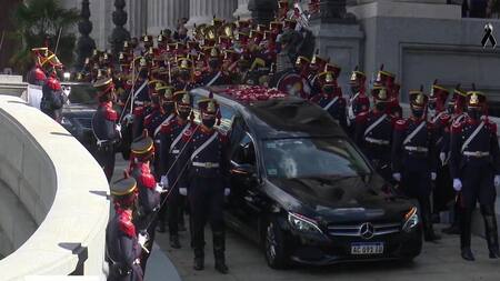 Traslado de restos de Carlos Menem