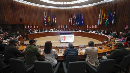 El ELN acuerda con Colombia el cese de los secuestros al fin del ciclo en México. EFE