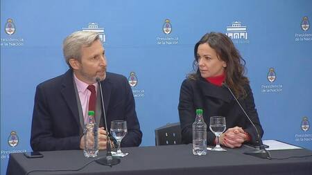 El Gobierno aseguró que "se está analizando una solución al tema de los créditos UVA"