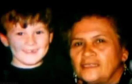 Messi de pequeño junto a su abuela Celia. Foto: Instagram @leomessi.