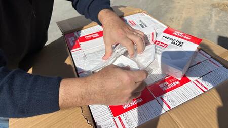 Aduana desarticuló rulo de importación con barbijos. Foto: Aduana.