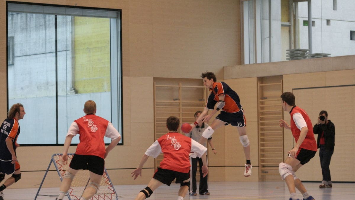 Tchoukball: el deporte inclusivo con un fuerte enfoque pedagógico que combina elementos del handball, vóley y squash