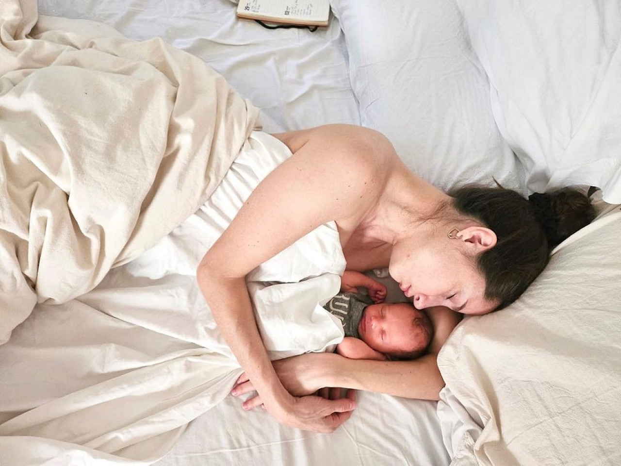Magui Bravi junto a su hijo Galileo. Foto: Instagram @maggiebravi.