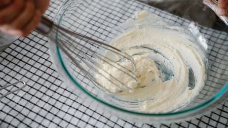 Cocina, recetas, persona cocinando. Foto: Pexels.