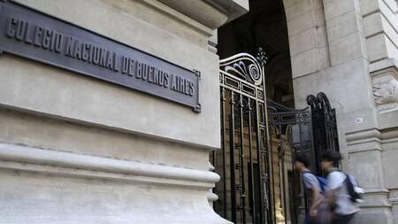 Toma de colegios, NA