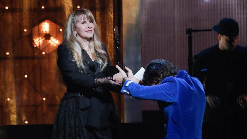Stevie Nicks, HALL OF FAME, Salón de la Fama del Rock, REUTERS