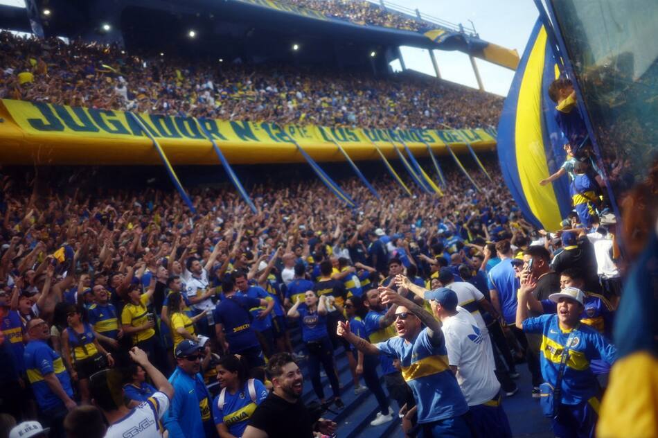 El color de los hinchas de Boca en el Superclásico. Foto: Reuters